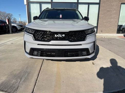 Certified 2023 Kia Sorento SX image 8
