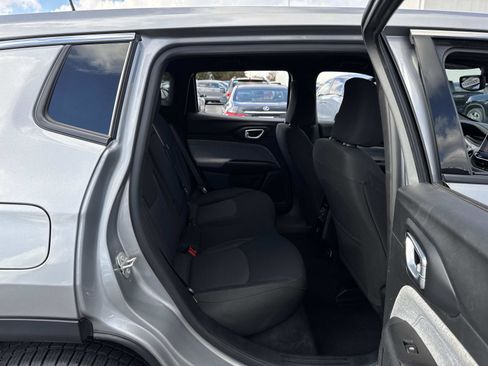 Used 2023 Jeep Compass Sport image 15