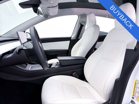 Used 2022 Tesla Model Y Performance AWD/4WD image 17