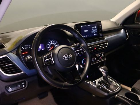 Used 2021 Kia Seltos S image 10