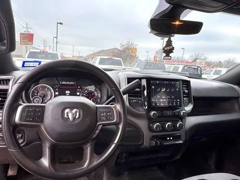 Used 2022 RAM 2500 Tradesman w/ Chrome Appearance Group AWD/4WD image 9