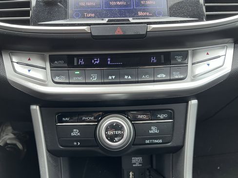 Used 2014 Honda Accord Touring image 30