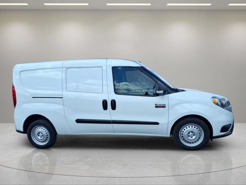 Used 2022 RAM ProMaster City Tradesman FWD image 2