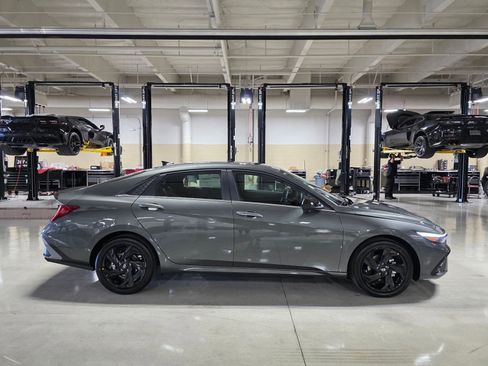 New 2026 Hyundai Elantra SEL Sport Premium FWD image 8