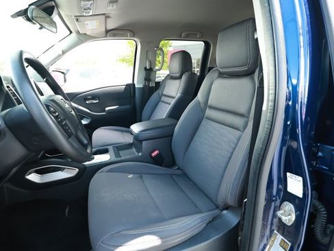 Used 2022 Nissan Frontier SV AWD/4WD image 25