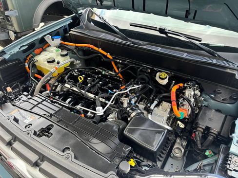 Used 2022 Ford Maverick Lariat w/ Lariat Luxury Package FWD image 70