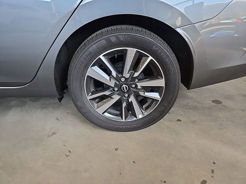 Certified 2025 Nissan Versa SV w/ Trunk Package image 3