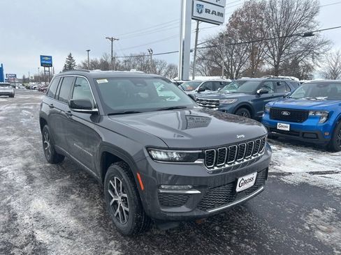 New 2025 Jeep Grand Cherokee Limited w/ Luxury Tech Group II image 2