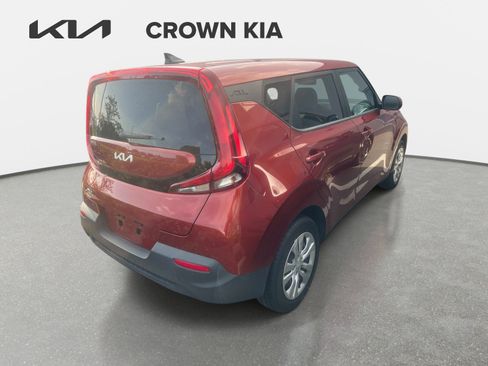 Certified 2022 Kia Soul LX FWD image 5