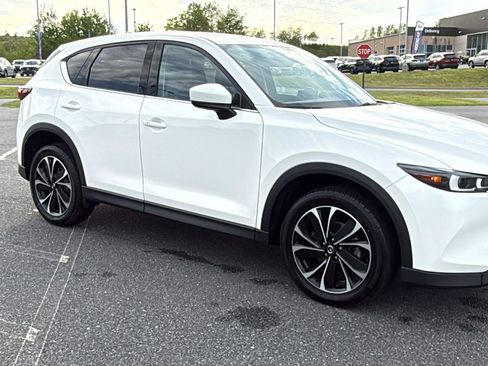 Used 2022 MAZDA CX-5 AWD 2.5 S w/ Premium Plus Pkg image 2