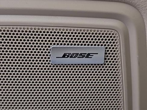 Certified 2025 Porsche Macan image 17