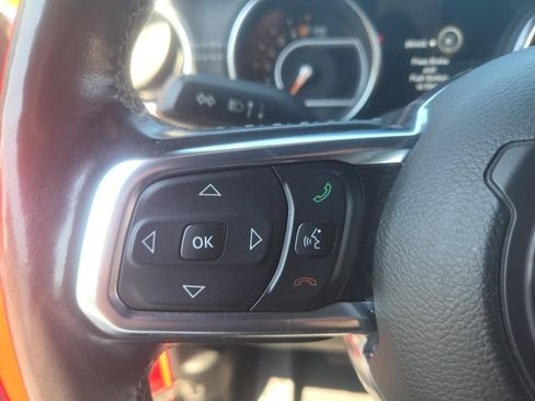 Used 2020 Jeep Wrangler Unlimited Sahara AWD/4WD image 29