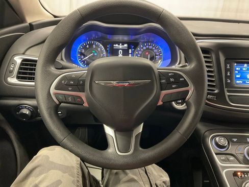 Used 2016 Chrysler 200 Limited FWD image 12