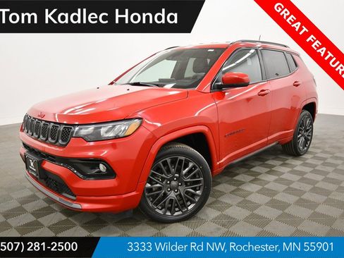 Used 2023 Jeep Compass Limited image 1