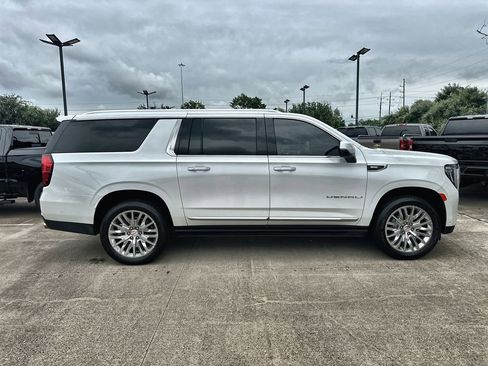 Used 2024 GMC Yukon XL Denali w/ Advanced Technology Package AWD/4WD image 10