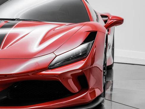 Used 2020 Ferrari F8 Tributo RWD image 40