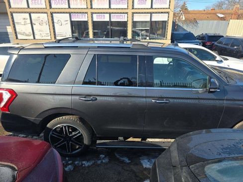 Used 2019 Ford Expedition Limited w/ Special Edition Package image 3