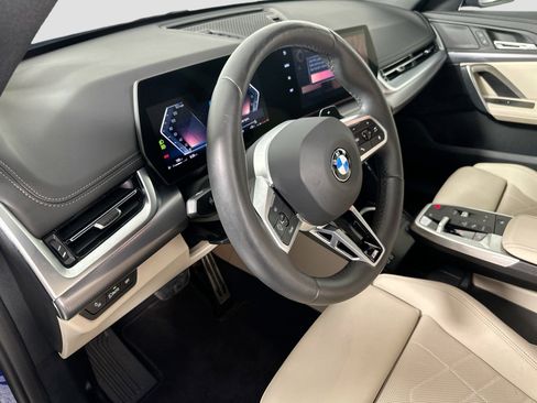 Used 2025 BMW X1 xDrive28i image 10