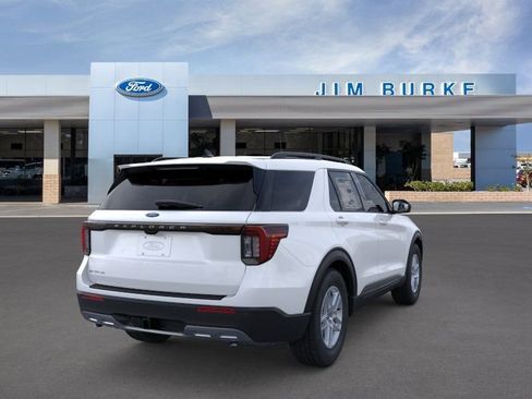 New 2026 Ford Explorer Active RWD image 8