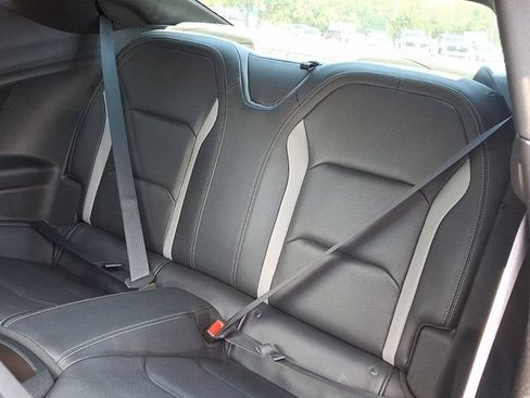 Used 2019 Chevrolet Camaro SS RWD image 9