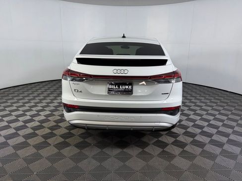 Used 2024 Audi Q4 e-tron Prestige AWD/4WD image 7