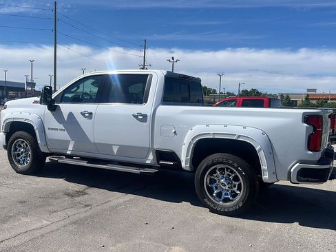 Used 2024 Chevrolet Silverado 2500 LTZ w/ LTZ Plus Package AWD/4WD image 8