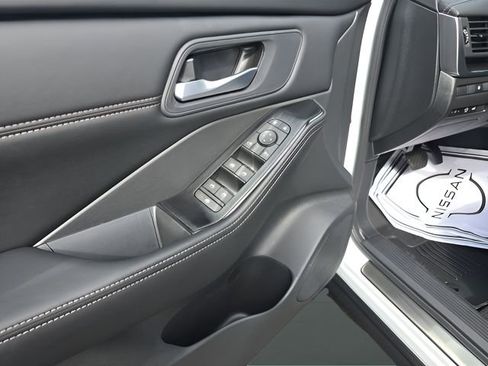 New 2026 Nissan Rogue SV image 12