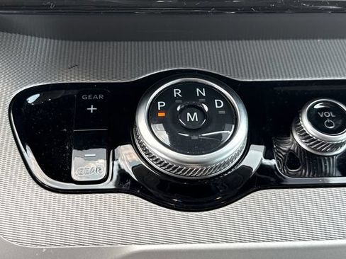 Used 2025 Ford Expedition Max Active RWD image 32
