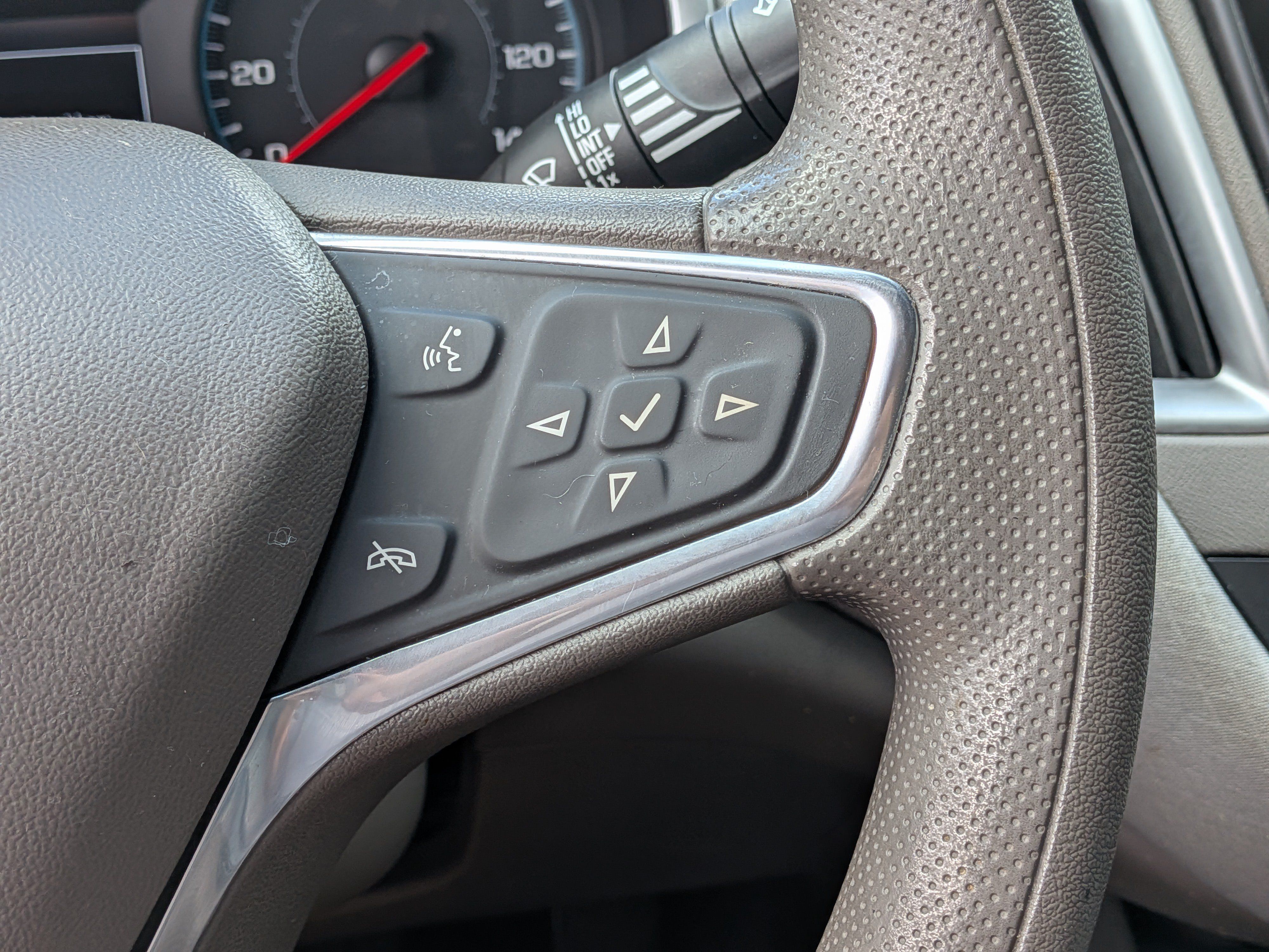 Used 2020 Chevrolet Malibu LS FWD image 25