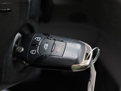 Used 2023 Ford Transit 350 XLT image 31