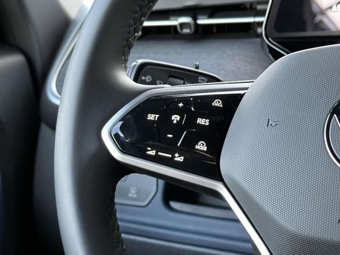 New 2025 Volkswagen ID. Buzz Pro S image 16