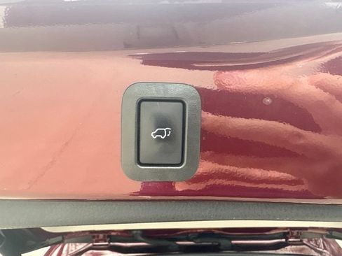 Used 2018 Toyota Highlander Limited w/ Protection Package #3 AWD/4WD image 45