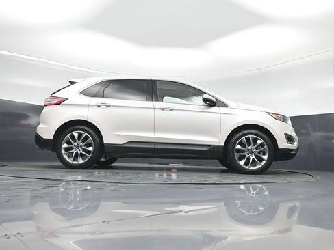 Used 2018 Ford Edge Titanium w/ Equipment Group 302A AWD/4WD image 47