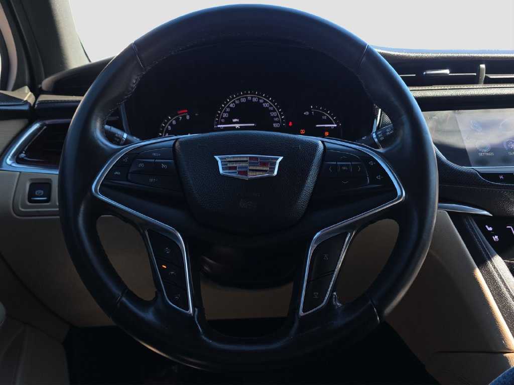 Used 2017 Cadillac XT5 Premium Luxury FWD image 9