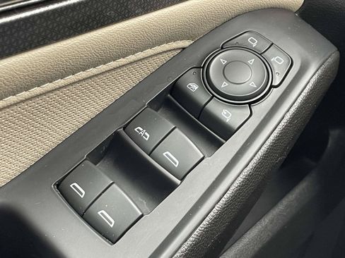 Certified 2022 Chevrolet Traverse Premier w/ LPO, Floor Liner Package AWD/4WD image 36