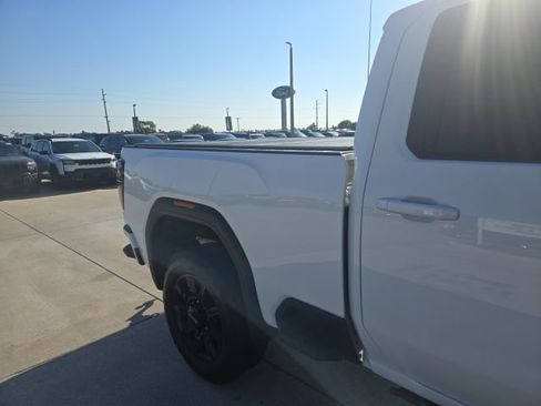 Used 2025 GMC Sierra 2500 AT4 AWD/4WD image 8