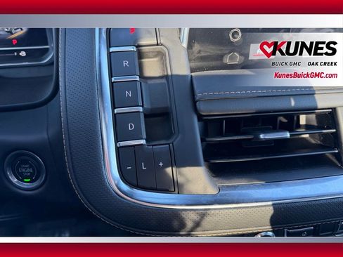 Used 2023 GMC Yukon XL AT4 image 22