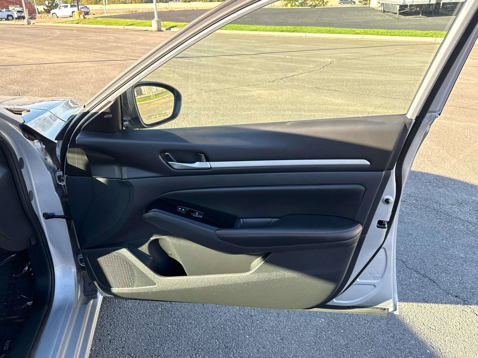 Used 2025 Nissan Altima 2.5 SR FWD image 20