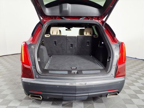 Used 2017 Cadillac XT5 Luxury w/ Driver Awareness Package image 8