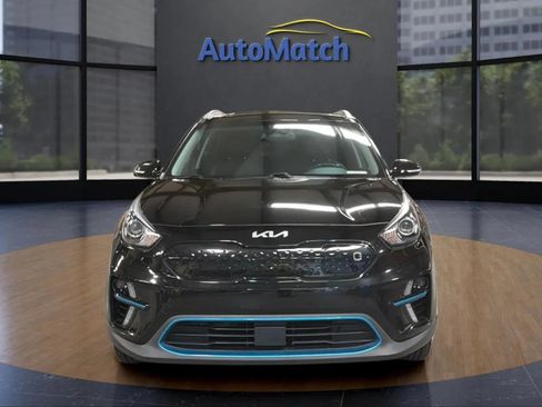 Used 2022 Kia Niro EX Premium w/ Cold Weather Package FWD image 3
