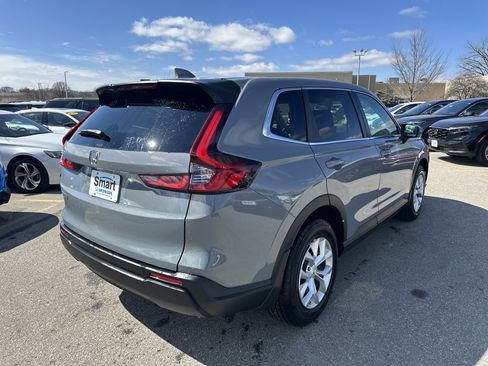 Used 2025 Honda CR-V LX image 4