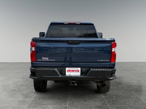 Used 2021 Chevrolet Silverado 2500 Custom w/ Custom Value Package AWD/4WD image 4