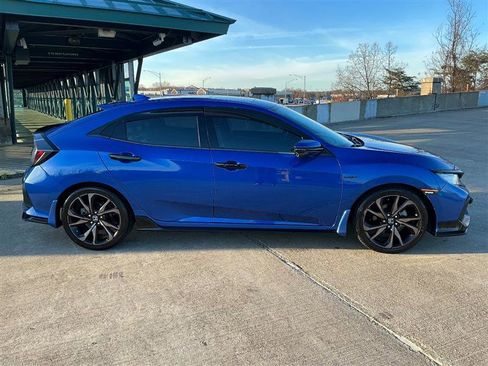 Used 2018 Honda Civic Sport Touring image 8