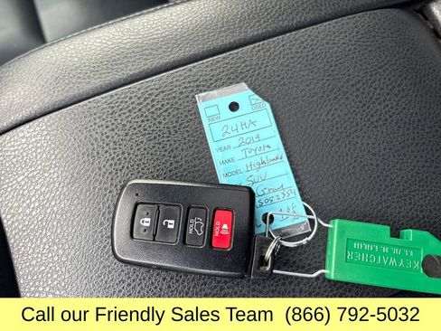 Used 2019 Toyota Highlander XLE image 27