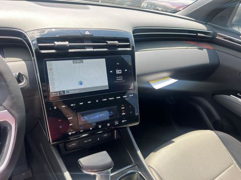 Certified 2024 Hyundai Santa Cruz Limited image 19