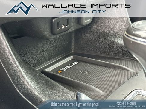 Used 2018 Chevrolet Traverse Premier w/ LPO, 'HIT The Road' Package image 31