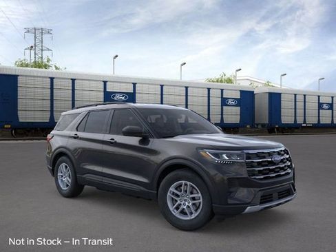 New 2026 Ford Explorer Active image 7