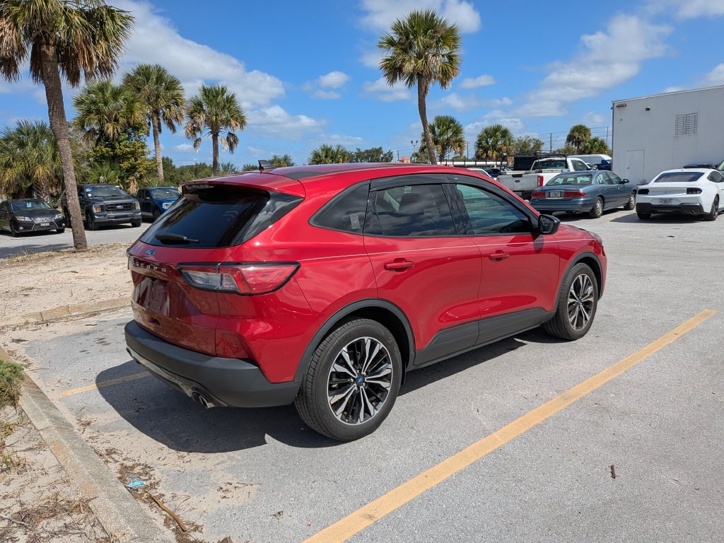 Certified 2022 Ford Escape SE w/ SE Sport Appearance Package FWD image 13