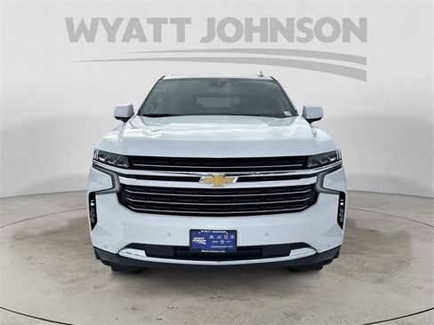 Used 2024 Chevrolet Suburban LT image 8