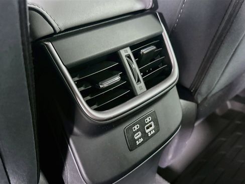 Used 2025 Subaru Outback Premium w/ Popular Package #1A AWD/4WD image 27